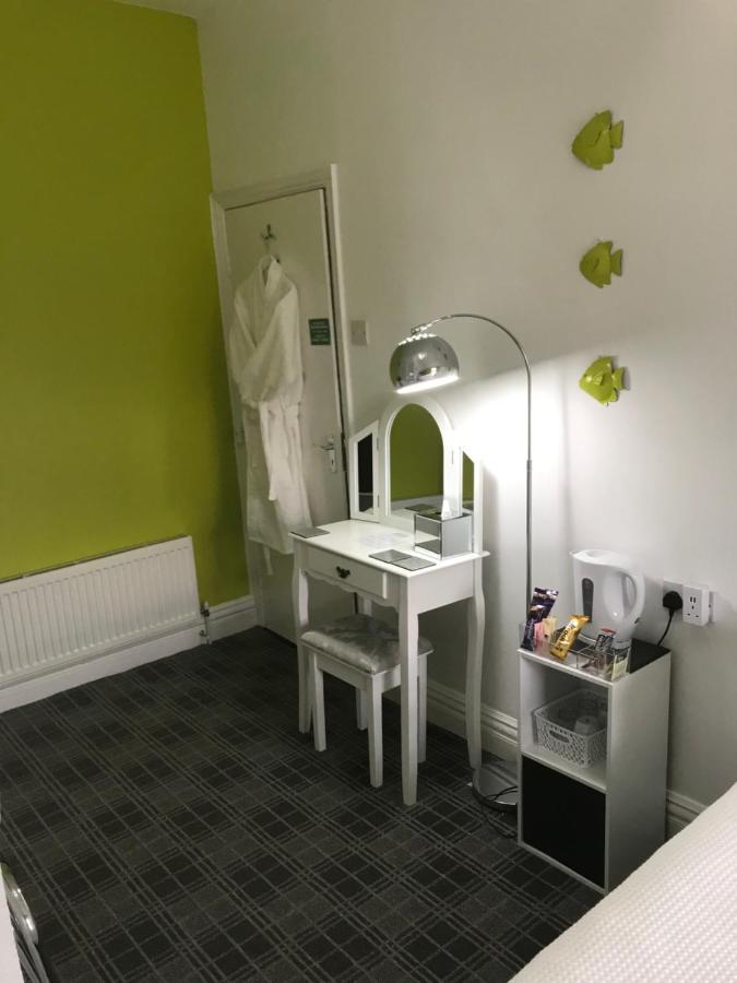 Number 40 - No Multiple Room Bookings Blackpool Exterior foto