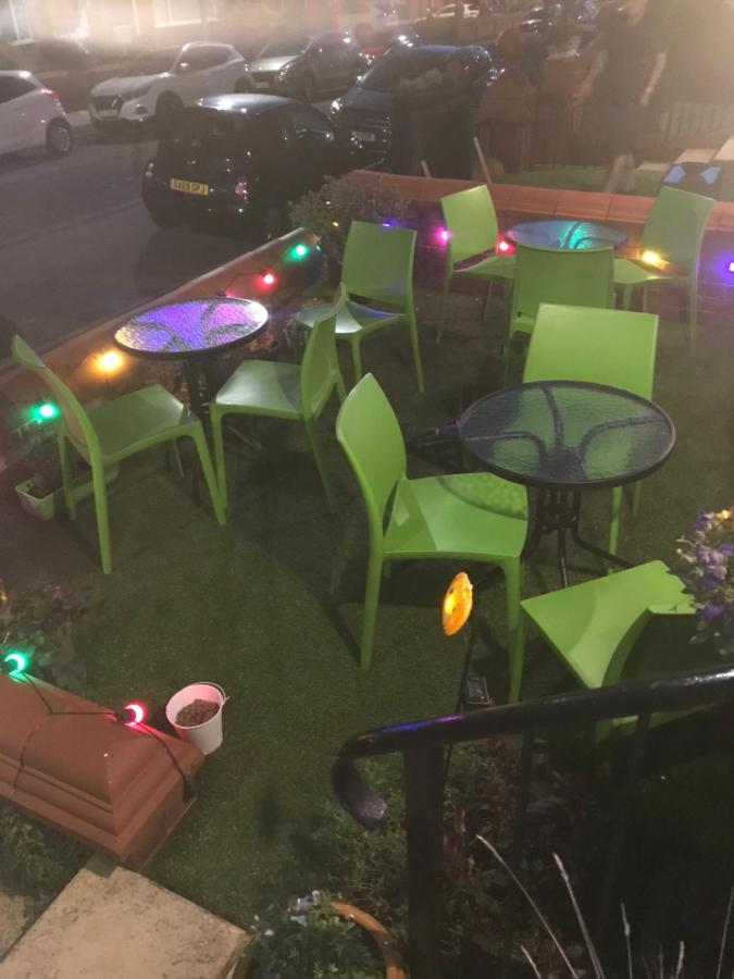 Number 40 - No Multiple Room Bookings Blackpool Exterior foto
